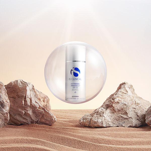 Крем сонцезахисний безбарвний iS Clinical Extreme Protect SPF 30, 100 г