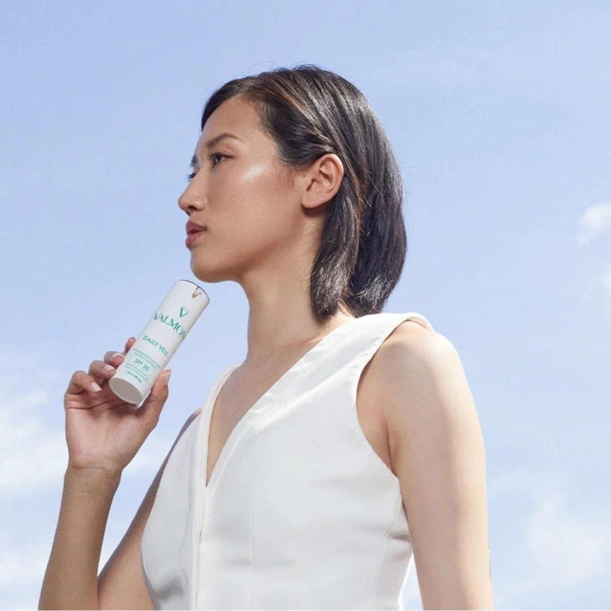 Мінеральний захисний флюїд для обличчя Valmont Daily Veil SPF 30, 30 мл