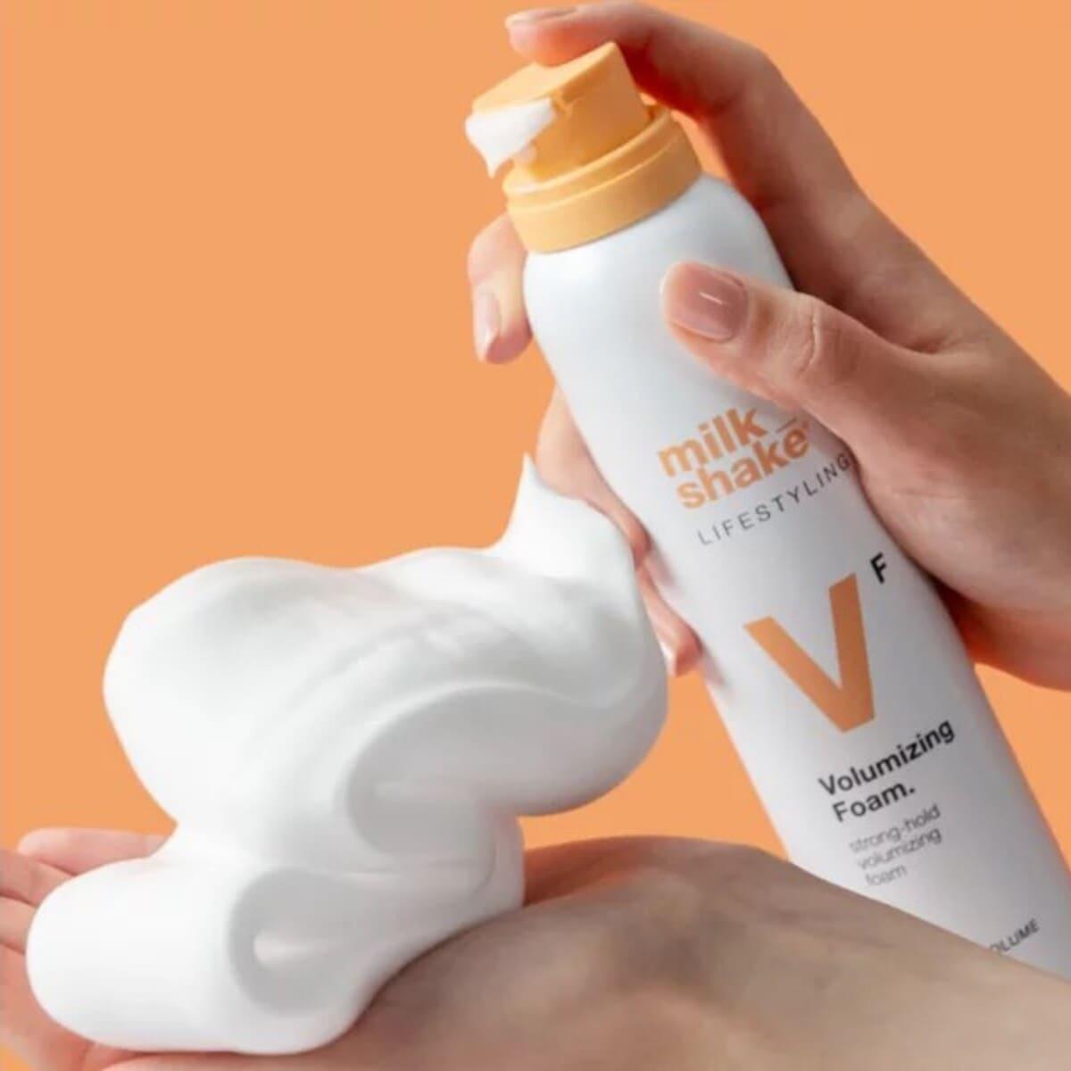 Пінка для об'єму волосся сильної фіксації Milk Shake Lifestyling Volumizing Foam, 200 мл