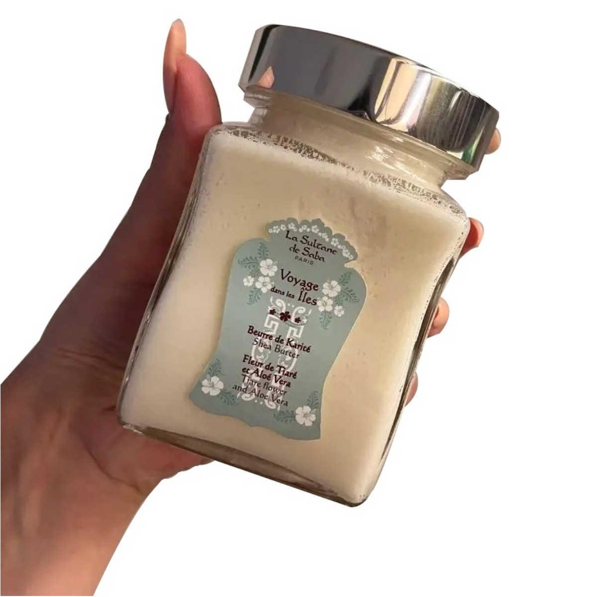 Олія каріте з алое та квітами тіаре La Sultane de Saba Voyage Iles Shea Butter Aloe Vera and Tiare Flowers, 300 мл Олія каріте з алое та квітами тіаре La Sultane de Saba Voyage Iles Shea Butter Aloe Vera and Tiare Flowers, 300 мл